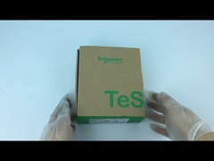 L'élévateur est équipé d'un contacteur Schneider IC1D65A.