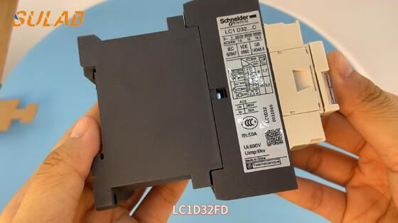 Contacteur de puissance Schneider LC1D32FD 3 pôles 32A bobine 110VDC 1NO+1NC auxiliaire pour armoire de commande d'ascenseur